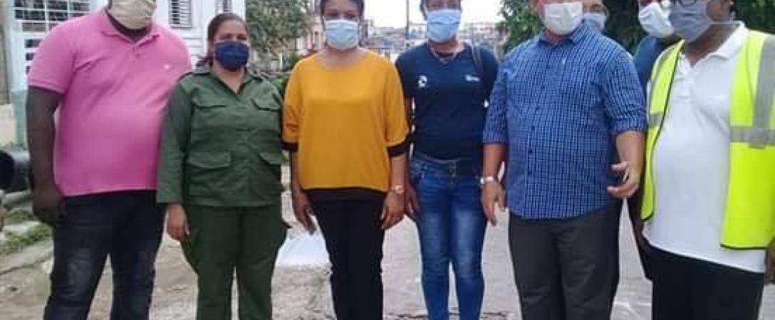 Vice Primer Ministra Inés María Chapman acompañada del presidente del INRH Antonio Rodríguez